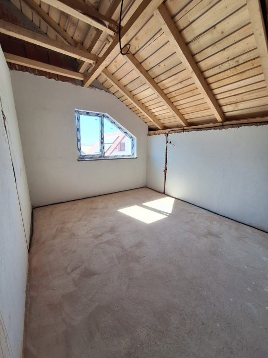 Apartament 3 camere Et.2 + Pod - 2025
