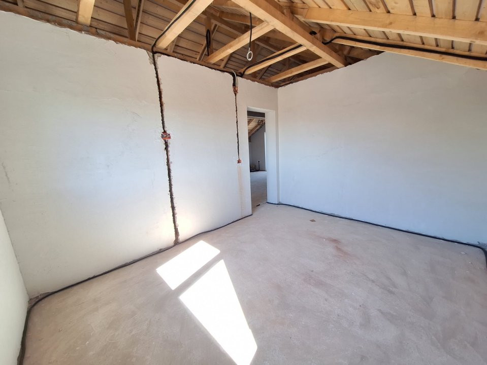 Apartament 3 camere Et.2 + Pod - 2025