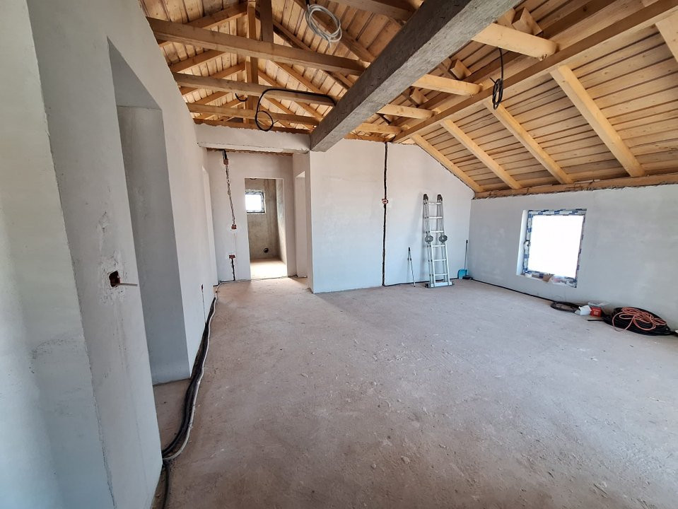 Apartament 3 camere Et.2 + Pod - 2025