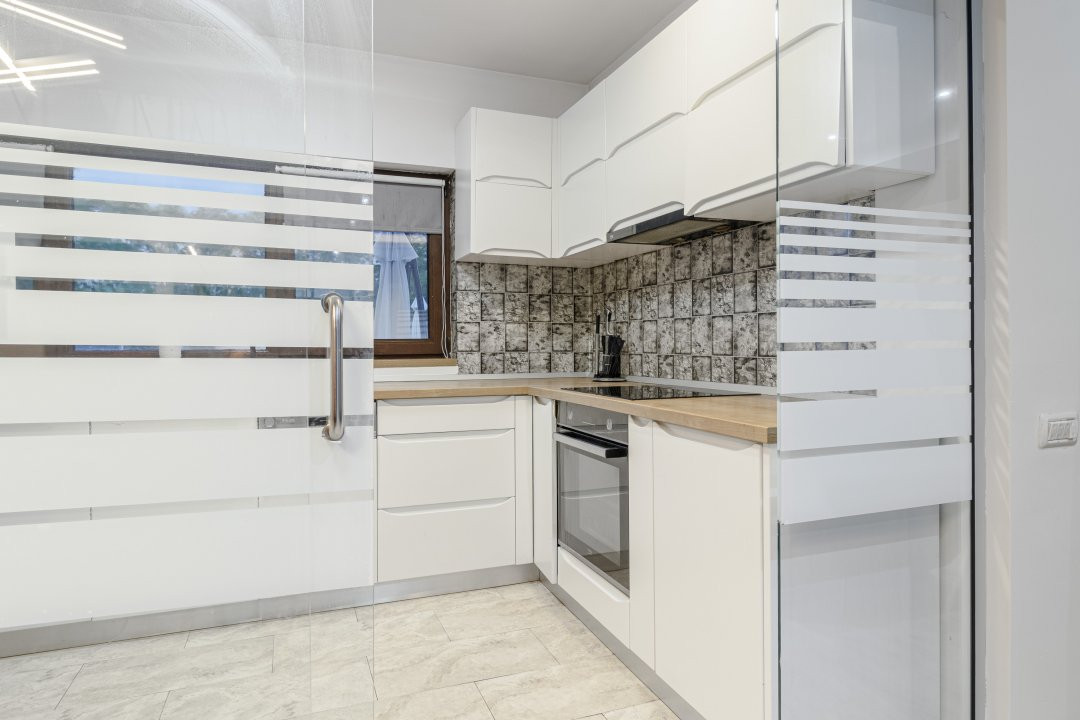 Casă de inchiriat in complex rezidențial securizat, complet mobilată