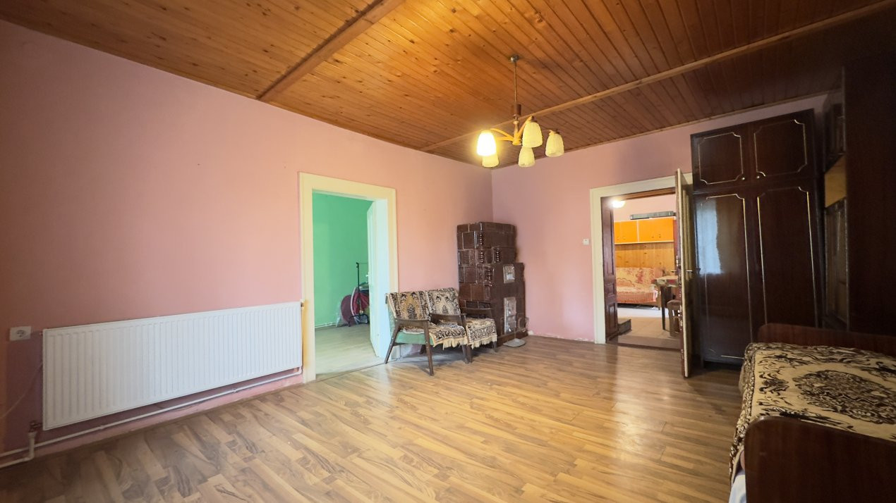Casă 3 camere, Teren 3.263 mp, Str.Mărășești Nr.16 -Carei-Comision 0% cumpărător
