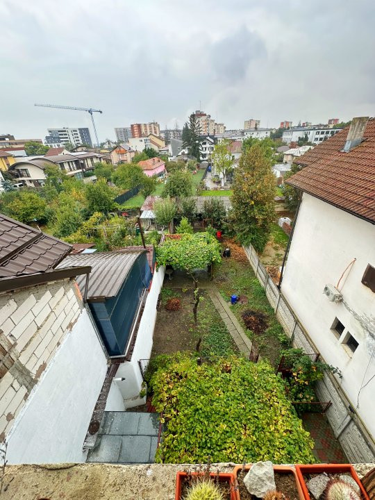 Casa Generoasa + 500mp Teren Banat - Pitesti