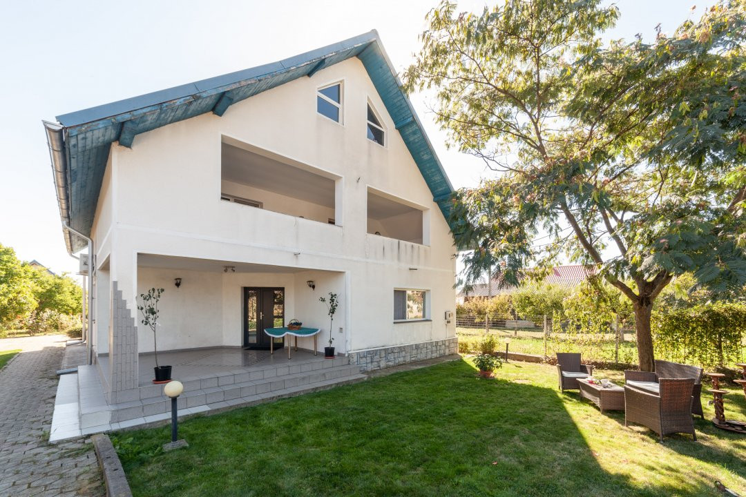 Casa visurilor cu livada roditoare si gradina amenajata