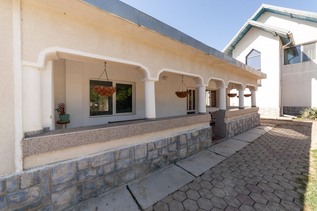 Casa visurilor cu livada roditoare si gradina amenajata