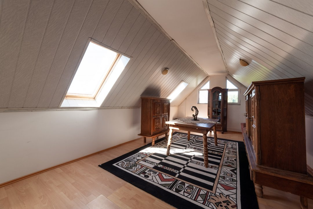 Casa visurilor cu livada roditoare si gradina amenajata