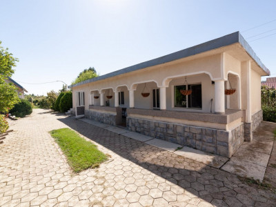 Casa visurilor cu livada roditoare si gradina amenajata Darmanesti-Arges