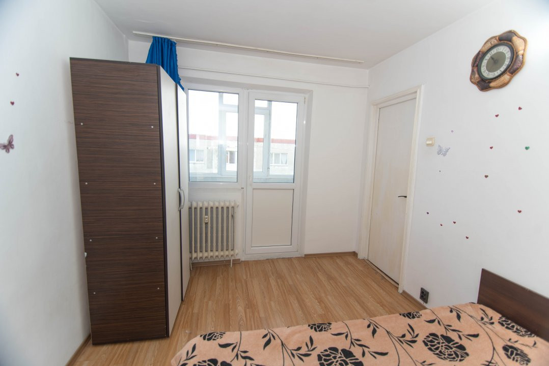 Apartament 2 camere Banat, langa Liceul Barbu, Pitesti. Comision 0%