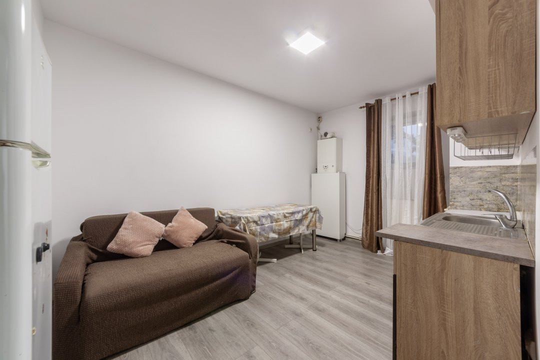 Garsoniera tip studio Pitesti zona Banat-bloc nou!