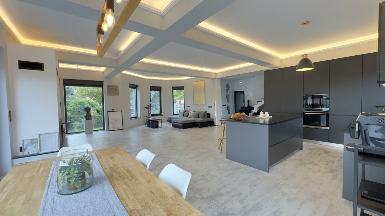 Casă 4 camere P+M, Teren 1005 mp Str. Petru Rareș - Carei - Comision 0%