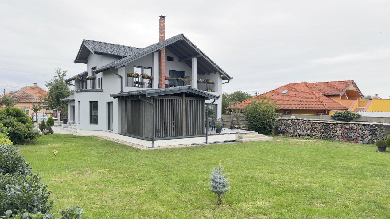 Casă 4 camere P+M, Teren 1005 mp Str. Petru Rareș - Carei - Comision 0%