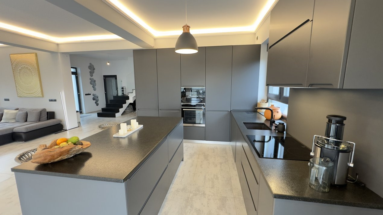 Casă 4 camere P+M, Teren 1005 mp Str. Petru Rareș - Carei - Comision 0%