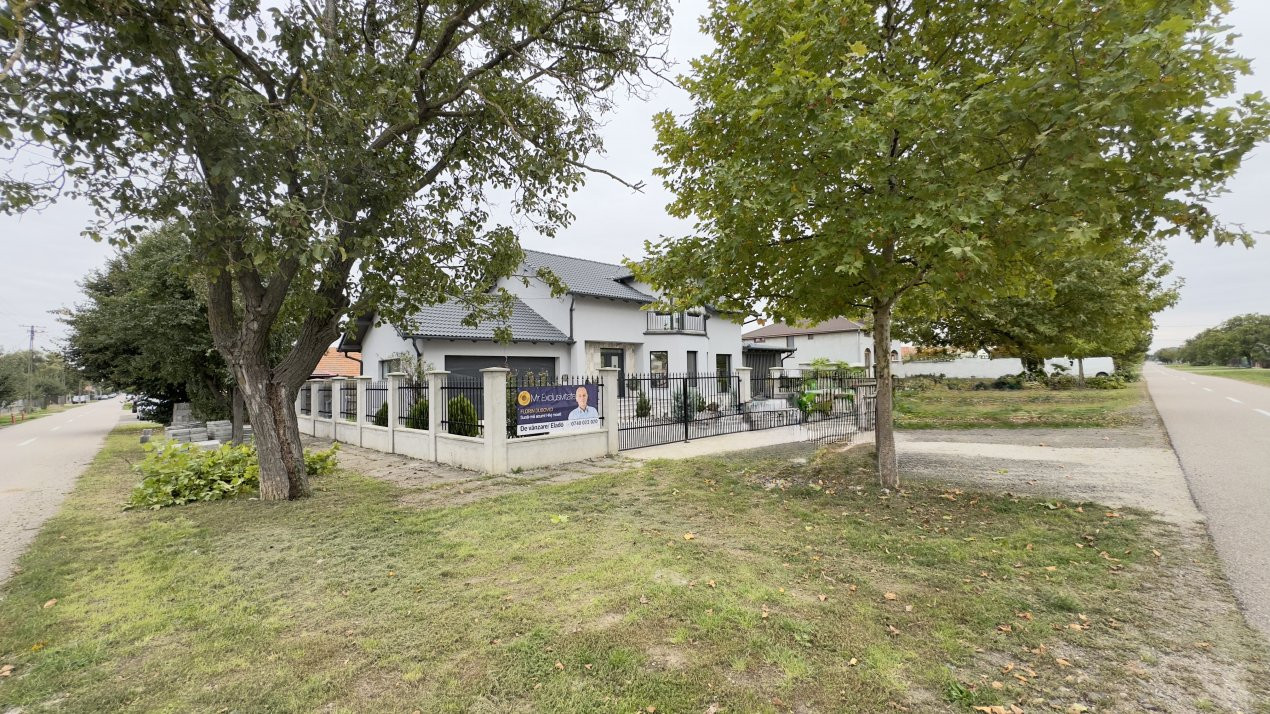 Casă 4 camere P+M, Teren 1005 mp Str. Petru Rareș - Carei - Comision 0%