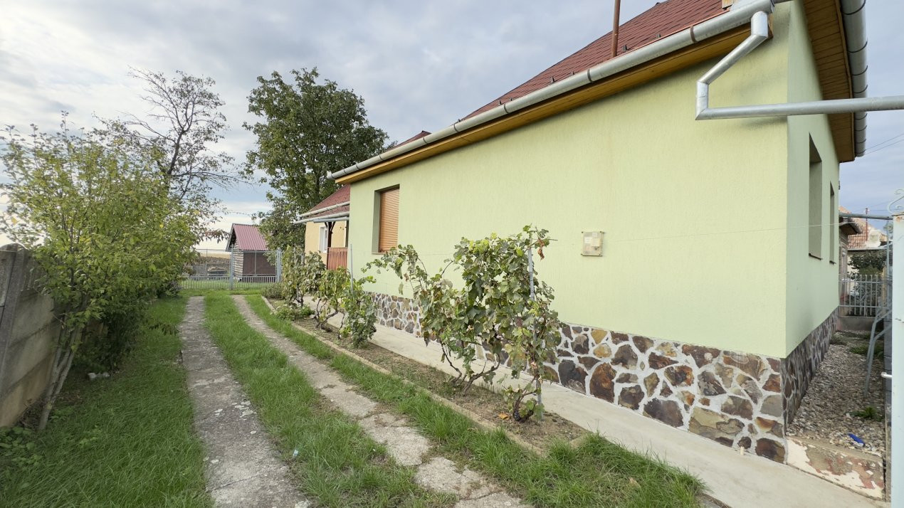 Casă 4 camere, Teren 3.405 mp Loc. Dindeștiu Mic Jud. Satu Mare-Comision 0% 