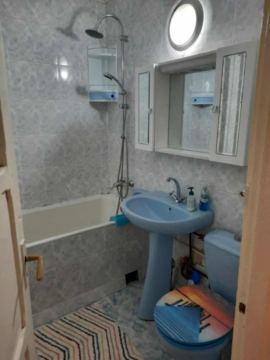 Închiriere apartament 2 camere – central, utilat complet
