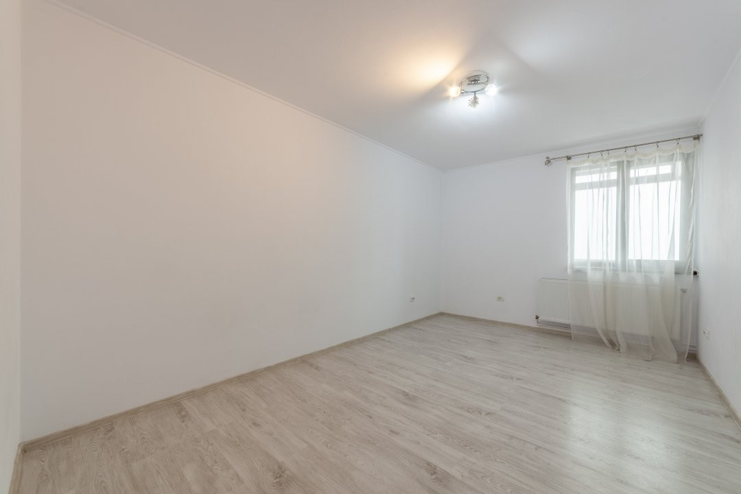 Apartament cu 4 camere, garaj și panouri fotovoltaice – Bradu- 5 min de Pitesti!