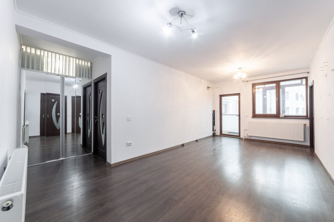 Apartament cu 4 camere, garaj și panouri fotovoltaice – Bradu- 5 min de Pitesti!