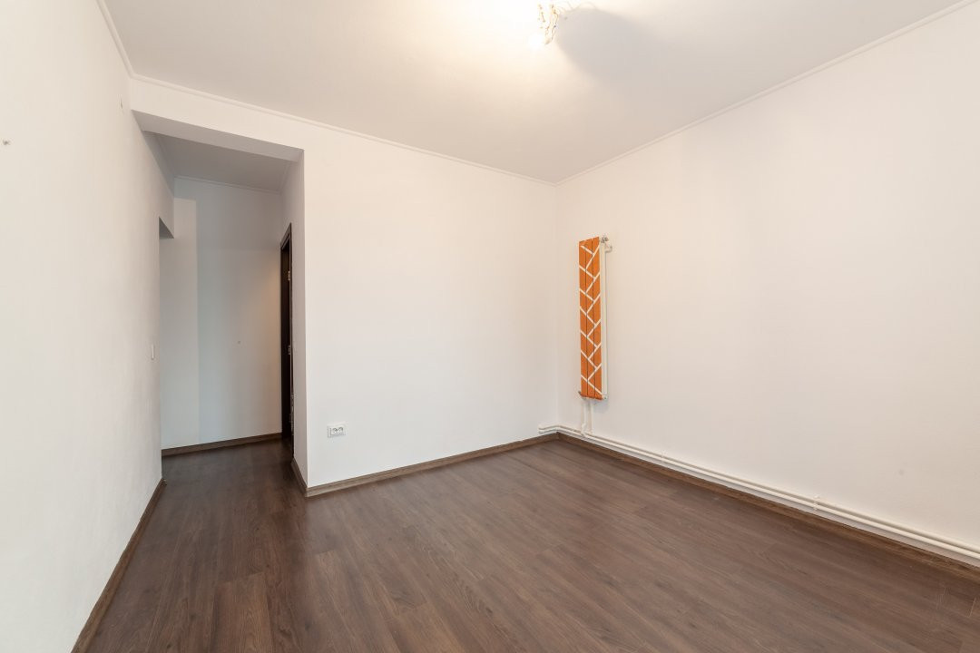 Apartament cu 4 camere, garaj și panouri fotovoltaice – Bradu- 5 min de Pitesti!