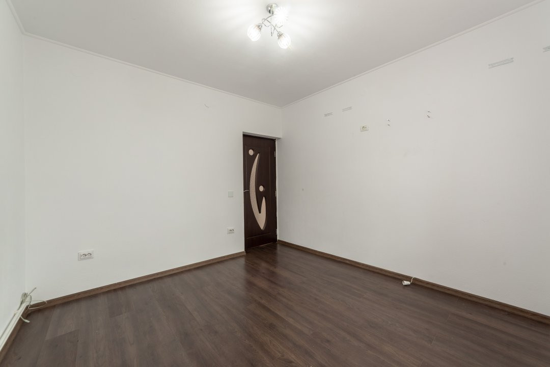 Apartament cu 4 camere, garaj și panouri fotovoltaice – Bradu- 5 min de Pitesti!