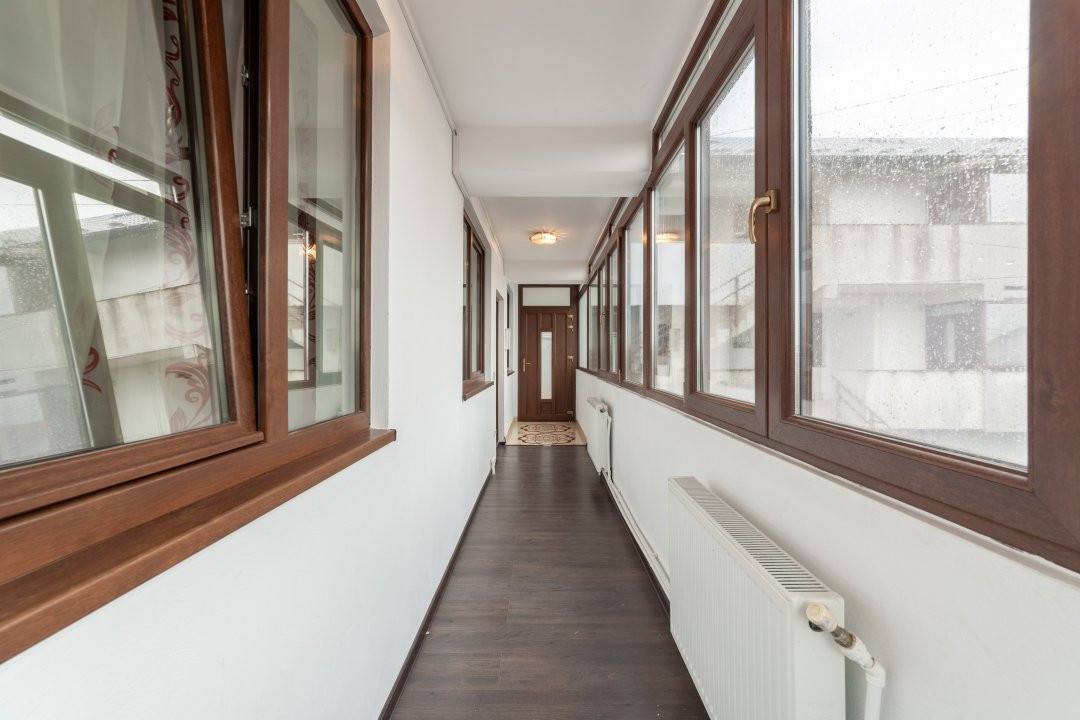 Apartament cu 4 camere, garaj și panouri fotovoltaice – Bradu- 5 min de Pitesti!
