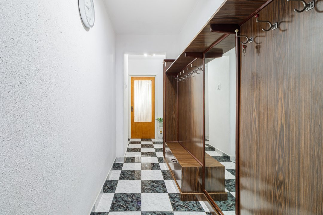 Apartament luminos complet mobilat vis a vis de Parcul Moghioros