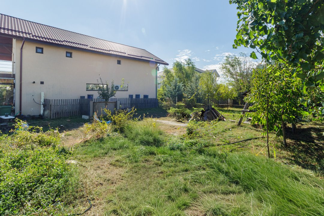 Teren intre case Bragadiru
