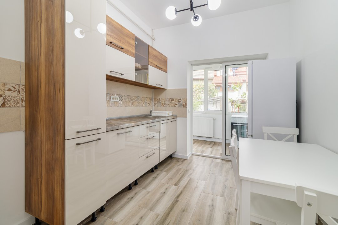 Apartament cochet la vila, Vatra Luminoasa cu centrala si loc de parcare