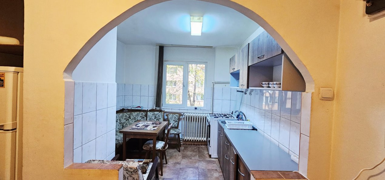 Apartament 2 camere,etaj intemediar si parcare/Gheorgheni,Septimiu Albinii.