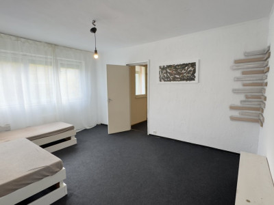 Oportunitate! Apartament 3 camere, Str. Ignisului Nr.24, Etaj III - Carei