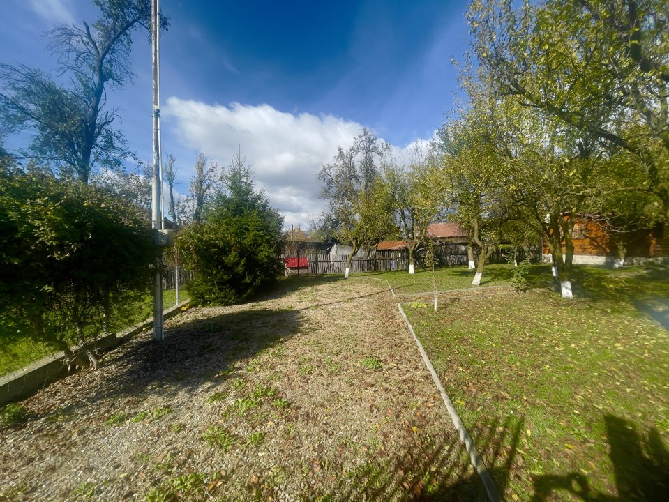 Retreat natural in Breaza – teren 1140 mp cu 3 casute din lemn