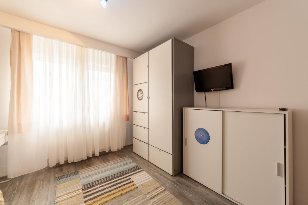 Apartament 3 camere – Auchan Găvana, etaj 3, Pitești