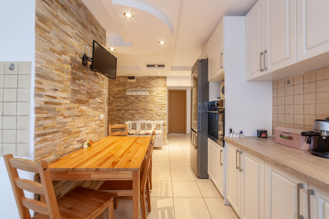 Apartament 3 camere – Auchan Găvana, etaj 3, Pitești