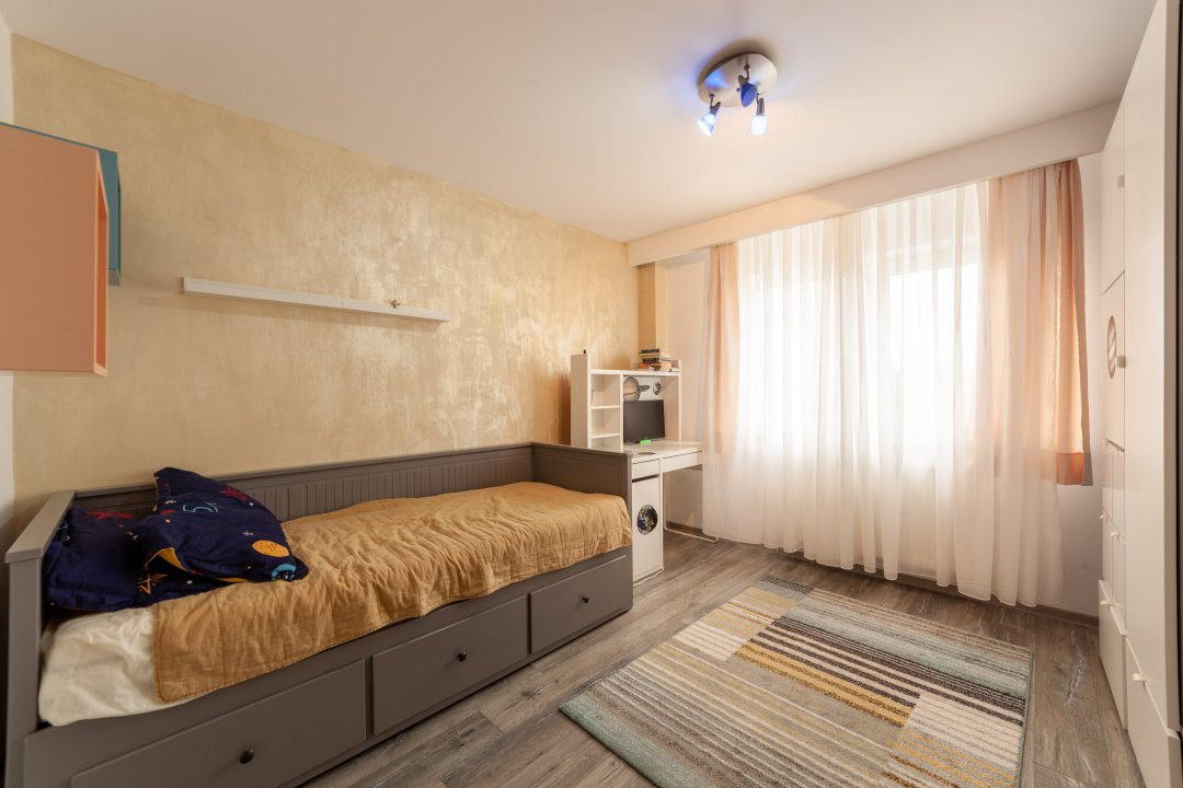 Apartament 3 camere – Auchan Găvana, etaj 3, Pitești