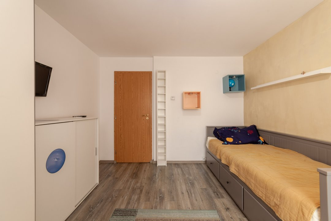 Apartament 3 camere – Auchan Găvana, etaj 3, Pitești