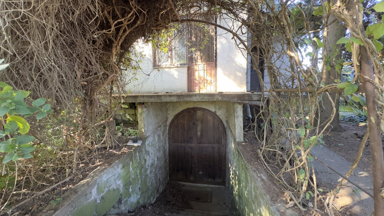 Casă de vinificație 2 camere cu Teren 1389 mp - Grădina Viilor ,,Nyulhat,,-Carei