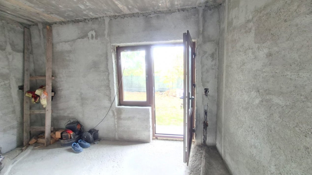 Casă Suseni-Cersani construcție solidă, teren 578 mp, zona superba