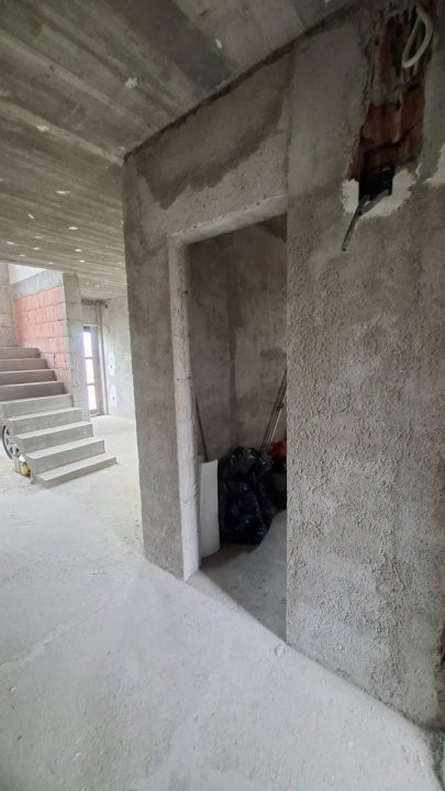 Casă Suseni-Cersani construcție solidă, teren 578 mp, zona superba