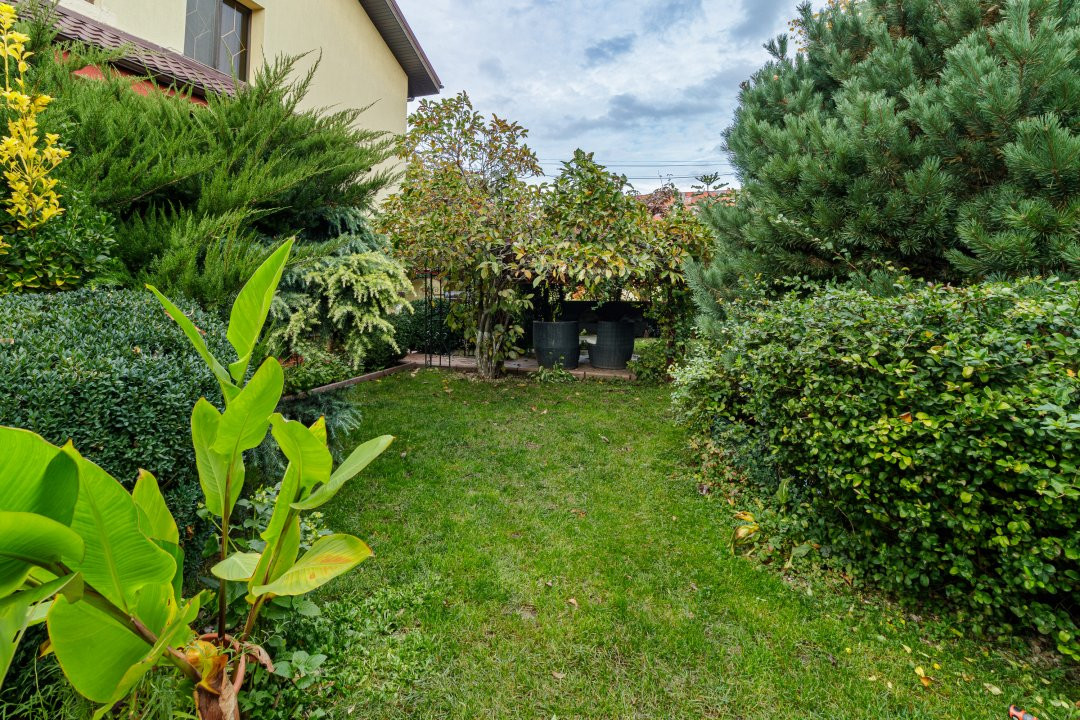 Vilă individuală cu piscină,  garaj dublu • teren 766 mp • Popești-Leordeni