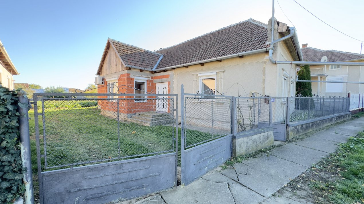 Casă 5 camere, Teren 1079 mp Loc. Cămin Jud. Satu Mare