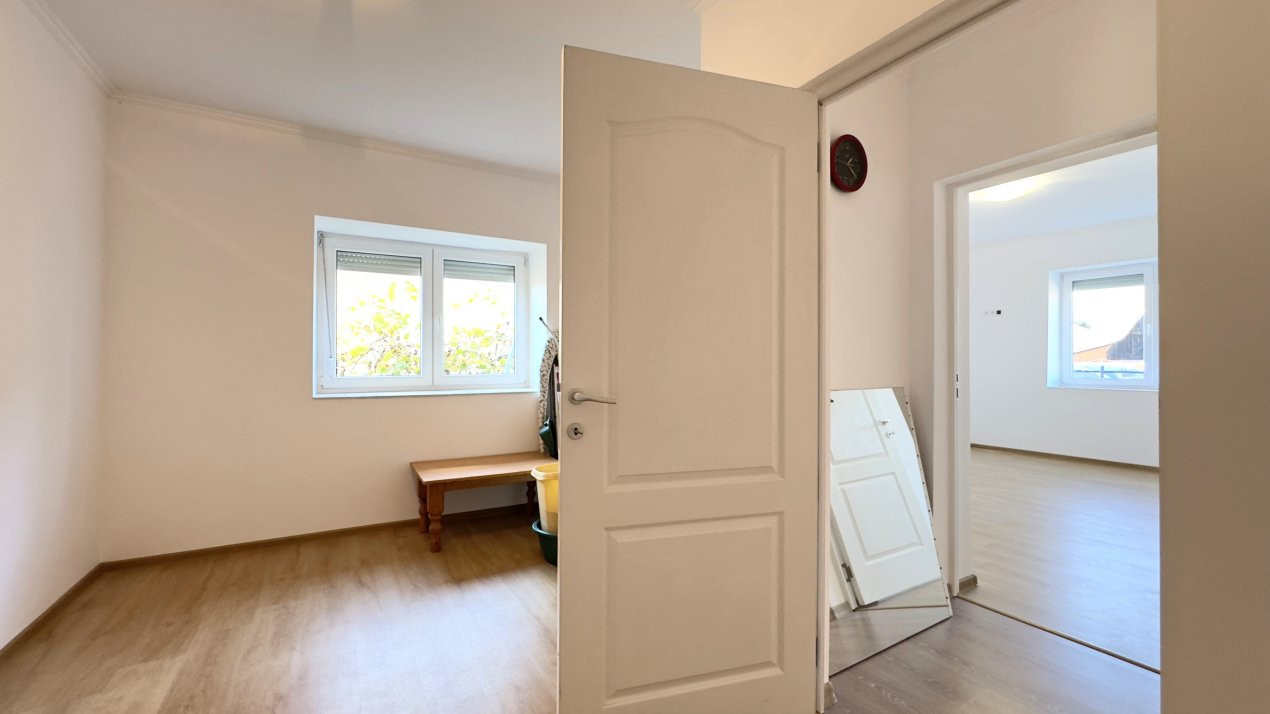 Casă 5 camere, Teren 1079 mp Loc. Cămin Jud. Satu Mare