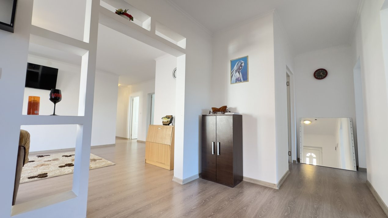 Casă 5 camere, Teren 1079 mp Loc. Cămin Jud. Satu Mare
