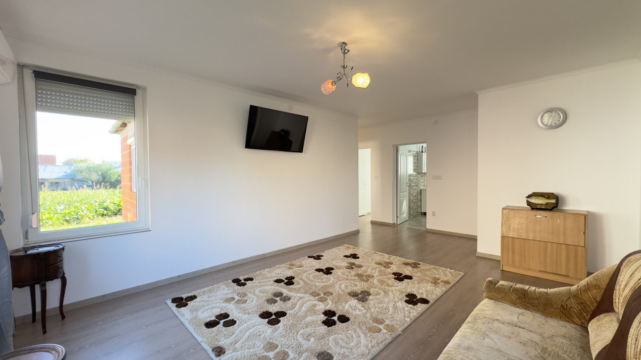 Casă 5 camere, Teren 1079 mp Loc. Cămin Jud. Satu Mare