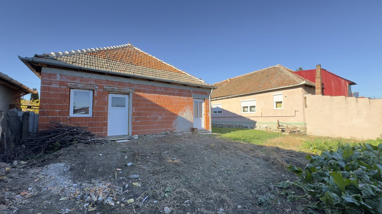 Casă 5 camere, Teren 1079 mp Loc. Cămin Jud. Satu Mare