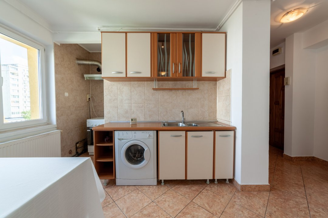 Apartament ultracentral, priveliste superba, 3 camere, 2 balcoane