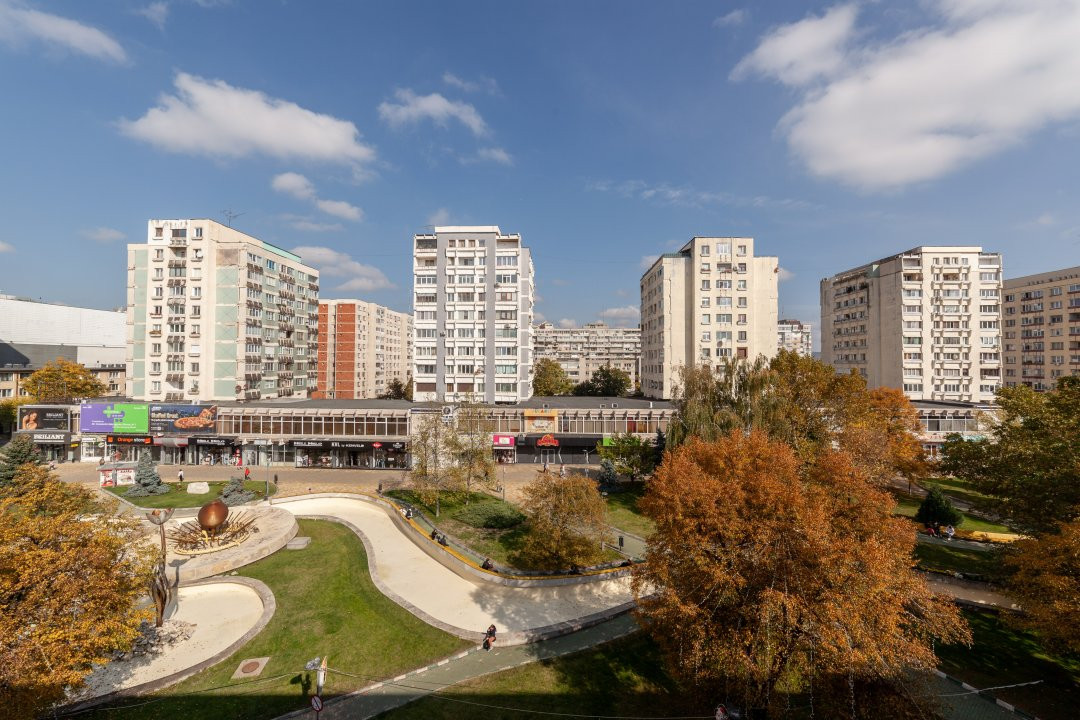 Apartament ultracentral, priveliste superba, 3 camere, 2 balcoane