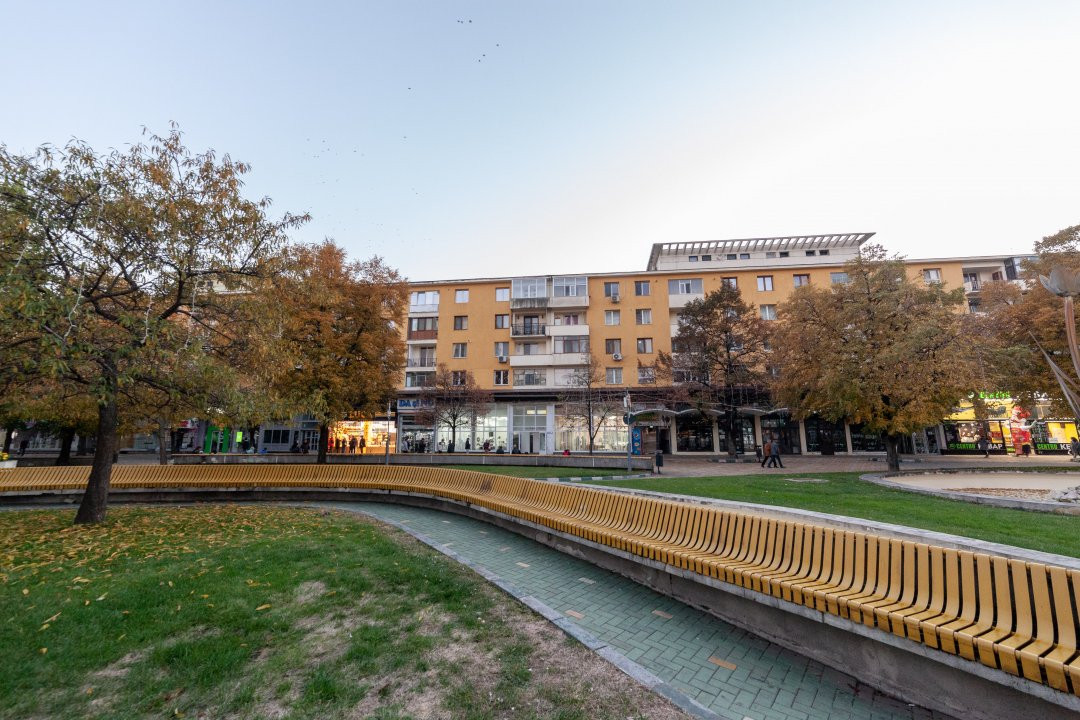 Apartament ultracentral, priveliste superba, 3 camere, 2 balcoane