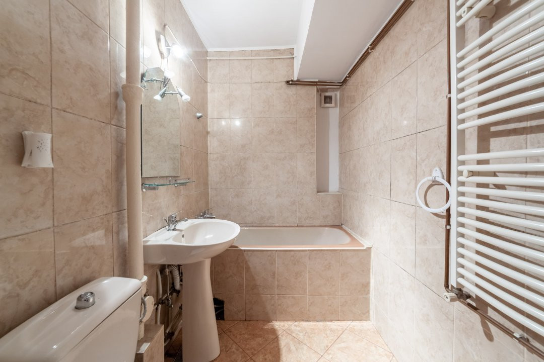 Apartament ultracentral, priveliste superba, 3 camere, 2 balcoane