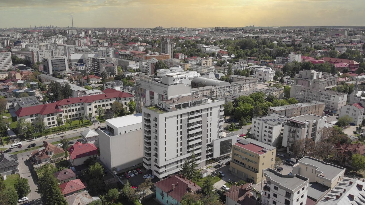 Apartament ultracentral deosebit, bloc nou - Pitesti 