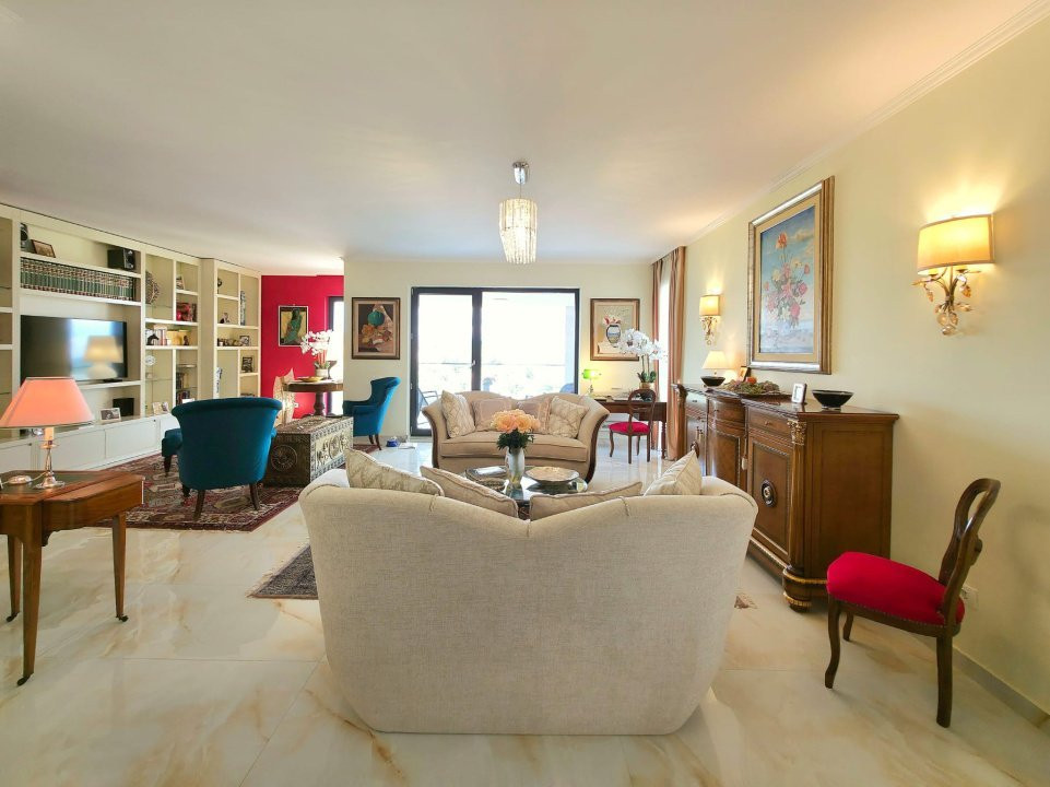 Apartament ultracentral deosebit, bloc nou - Pitesti 