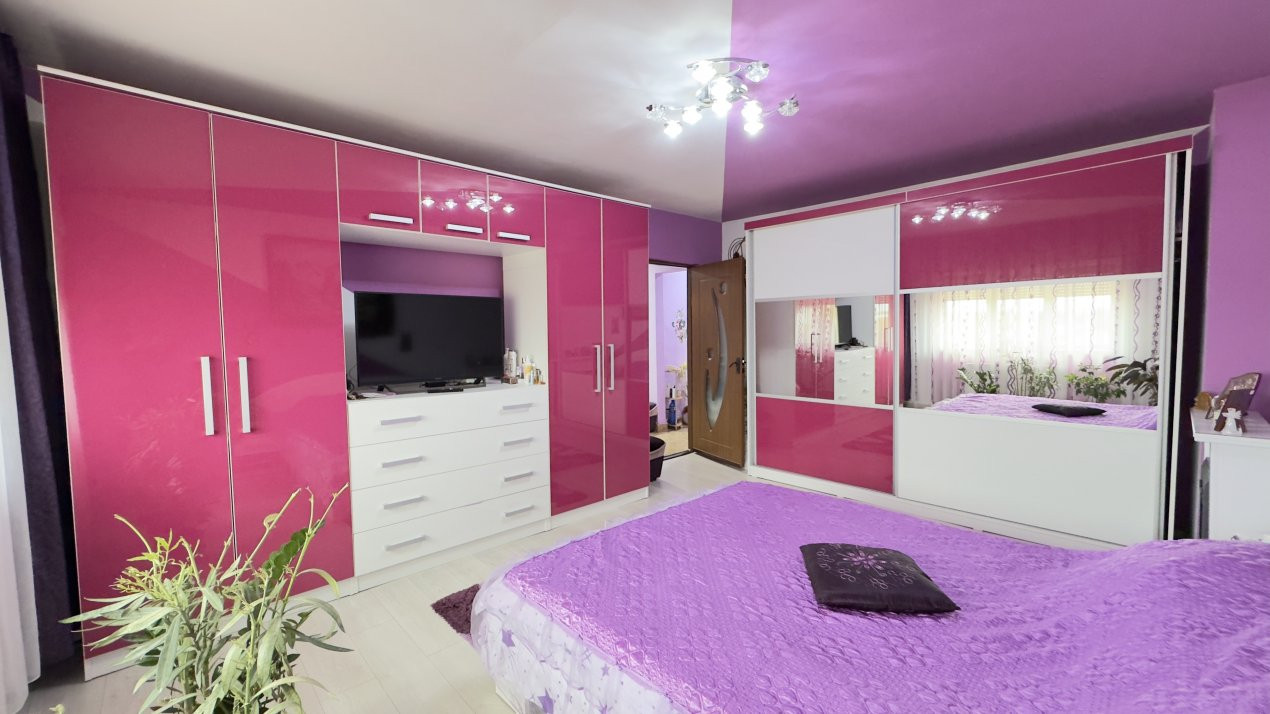 Apartament 3 camere MV2 Etaj IV, Str. Octavian Goga - Carei