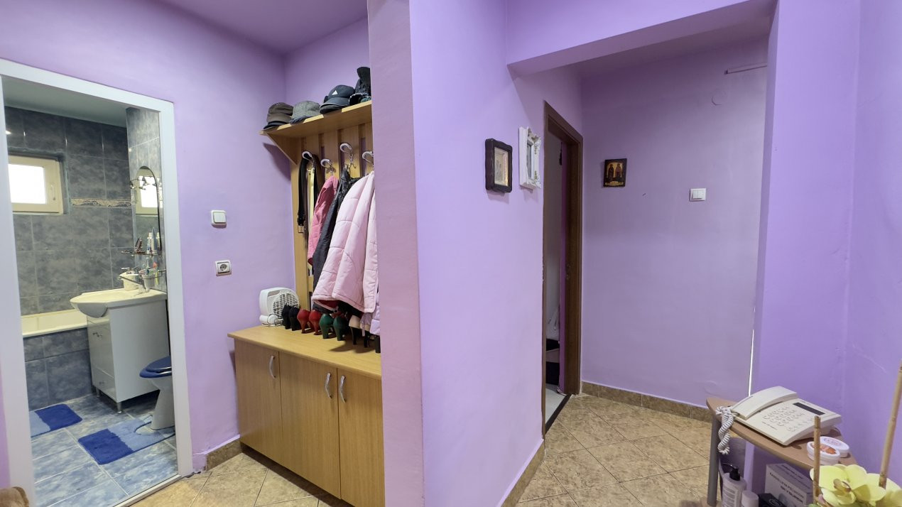 Apartament 3 camere MV2 Etaj IV, Str. Octavian Goga - Carei